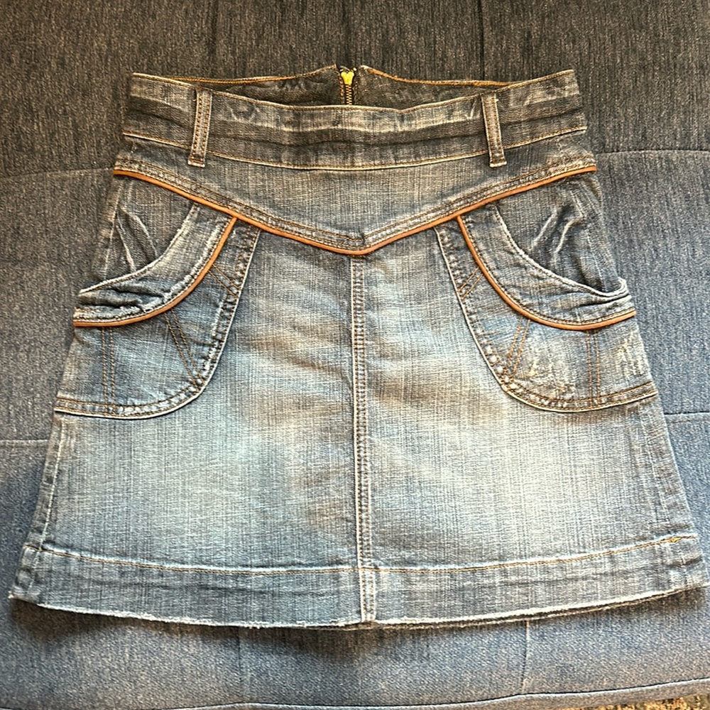 NEW SeeThruSoul women’s mini denim skirt - size 25